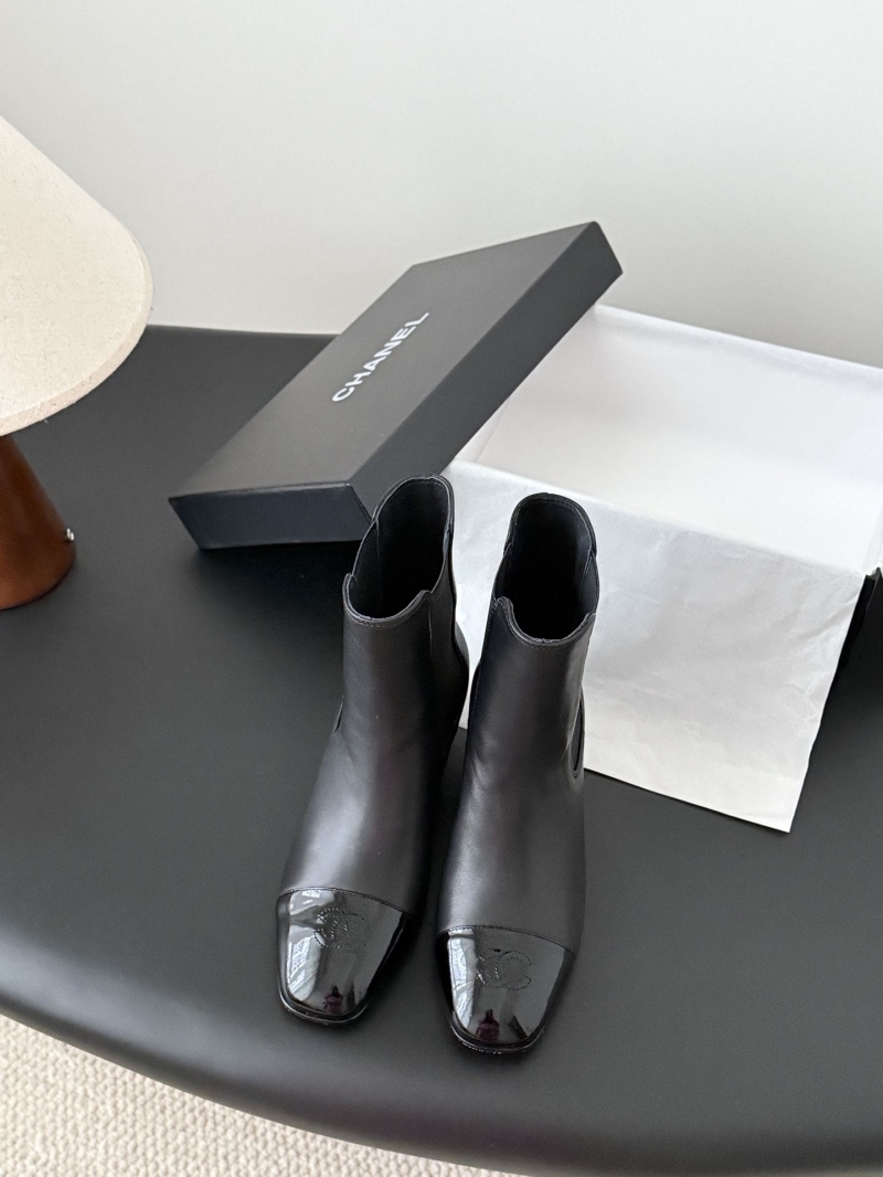 Ch**el boots